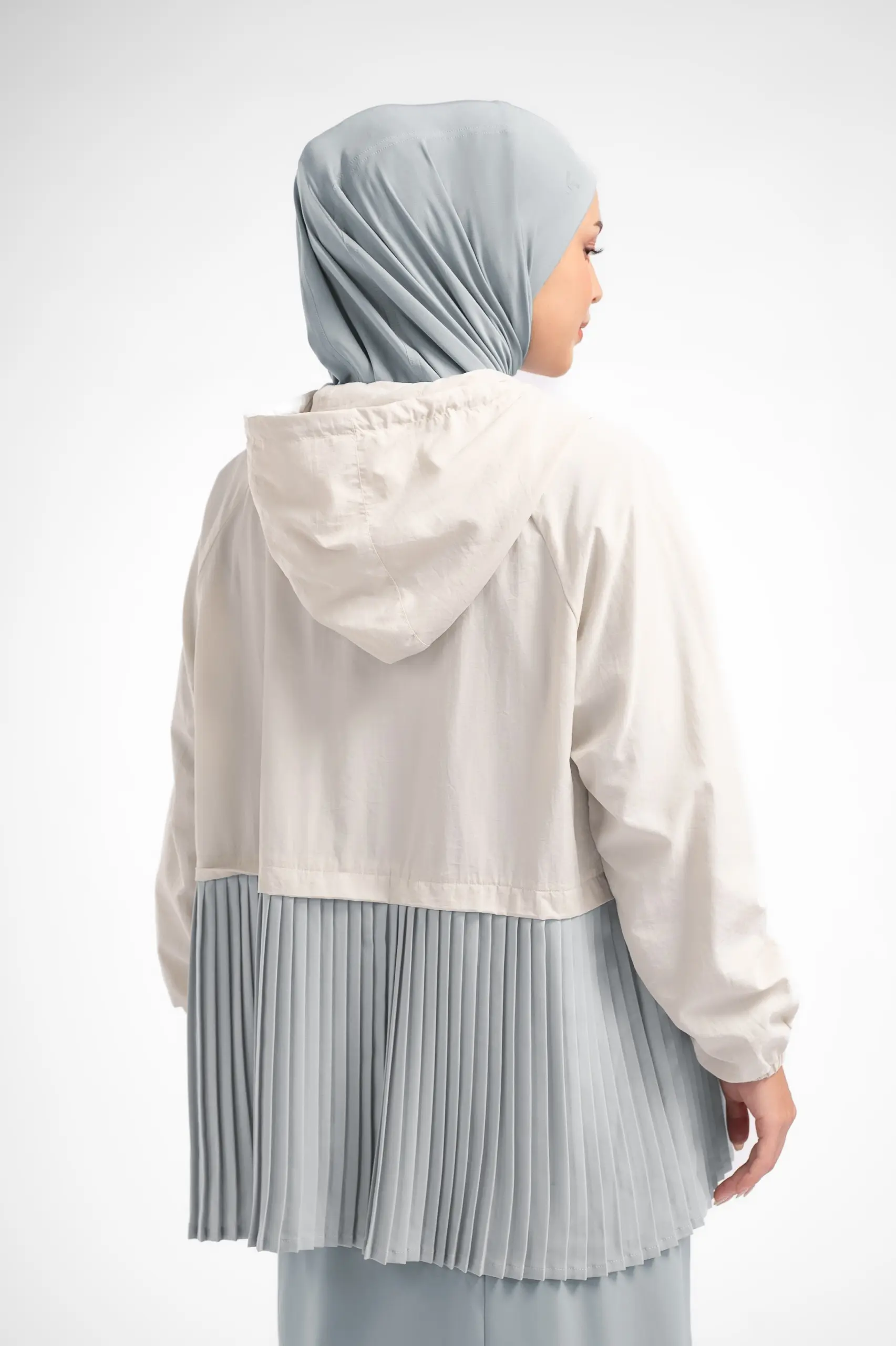 Lady Fit Runera Pleated Jacket Bone - Gambar 3