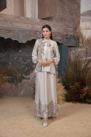 Meutia One Set in Ivory Pearl