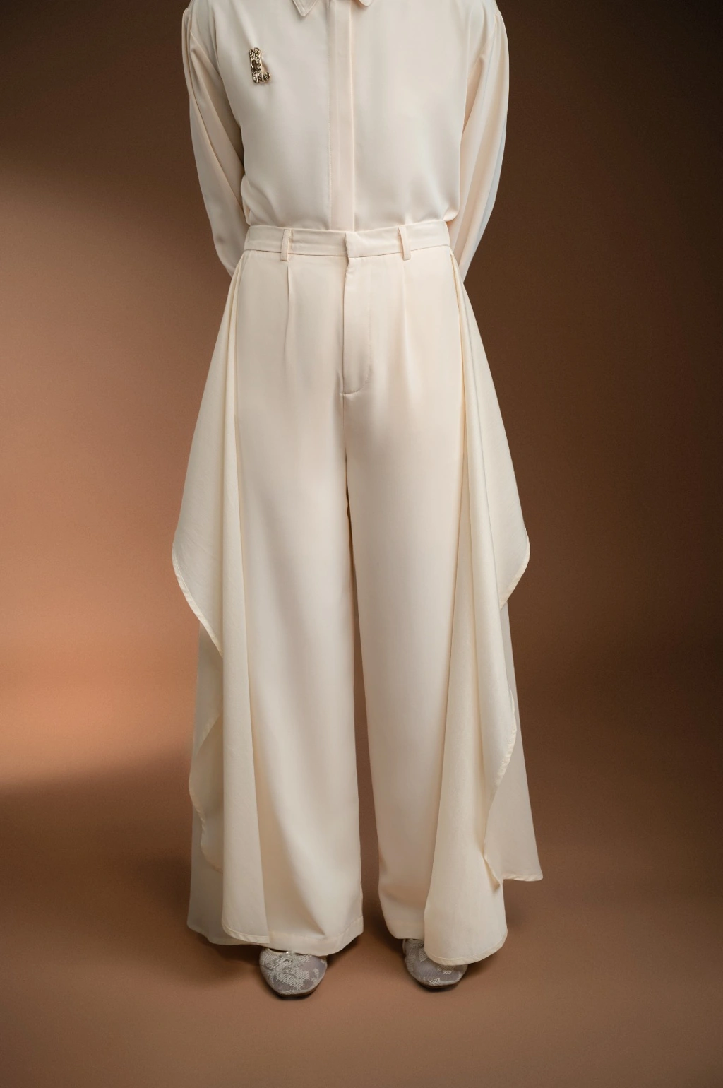 CELANA TUMPANG RENJANA BINAR