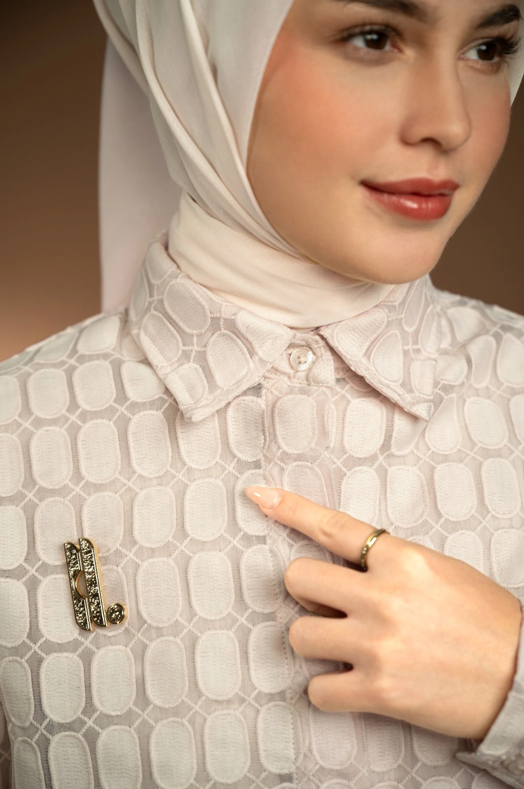 KEMEJA BROKAT RENJANA BINAR - Gambar 2