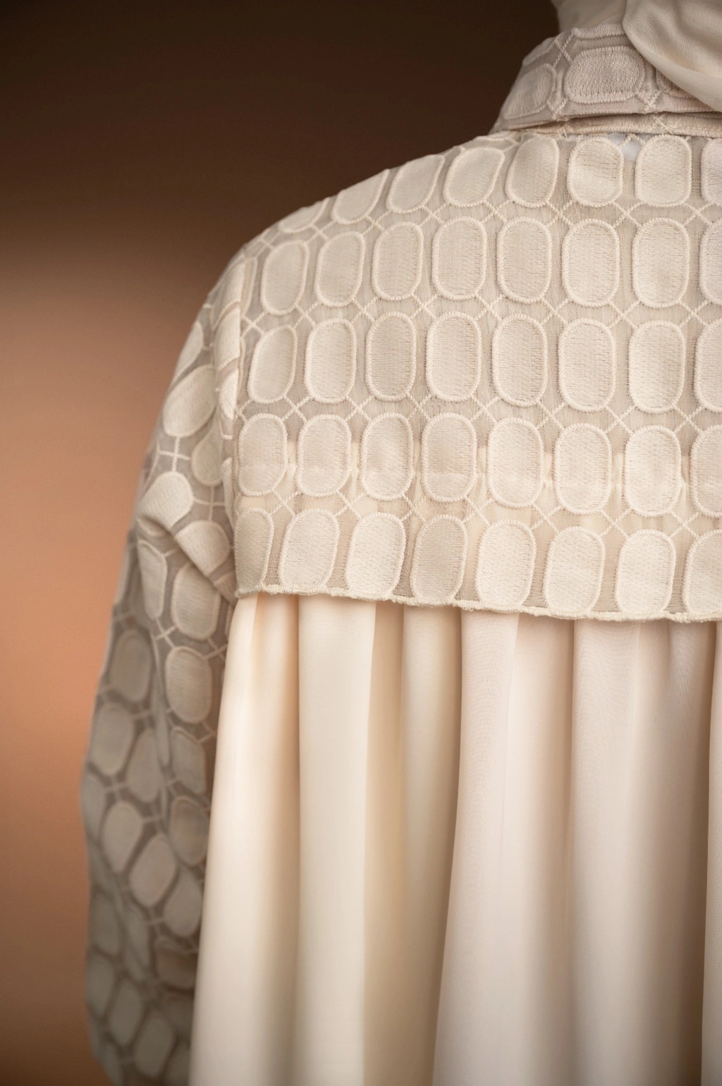 KEMEJA BROKAT RENJANA BINAR - Gambar 3