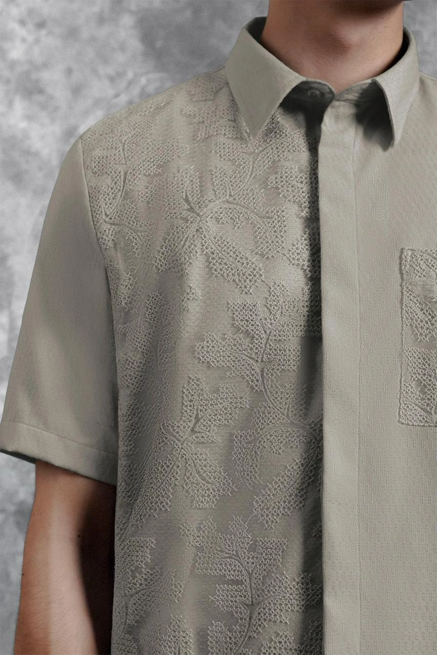 Kemeja Brukat Saku Renjana Lengan Pendek Tenun - Gambar 3